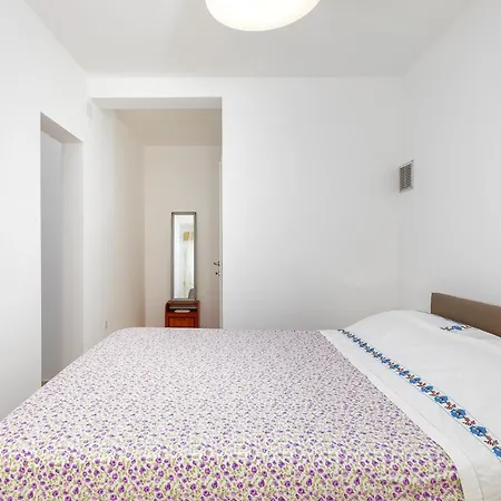 Desiree Apartman Póla