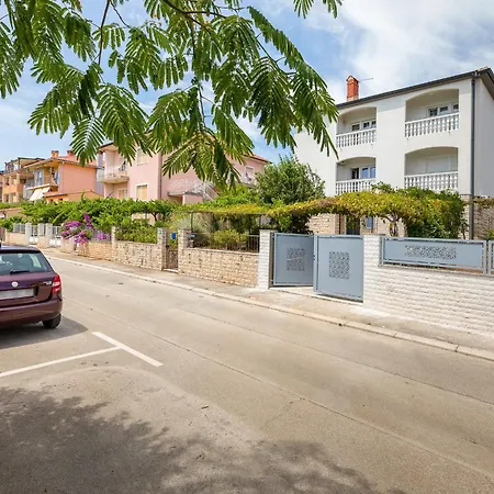 Desiree Apartman Póla